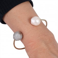 Baroque pearl cuff